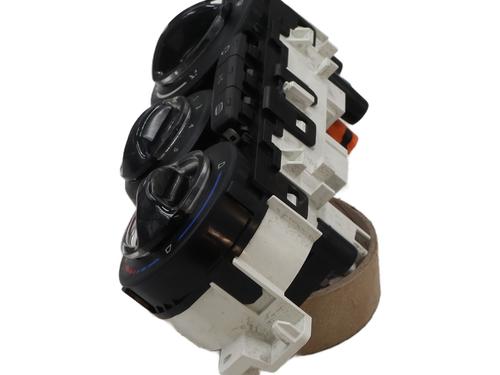 Used Climate control Climate control PEUGEOT 208 I (CA_, CC_) 1.6 HDi / BlueHDi 75 (75 hp) 29737509 29737509