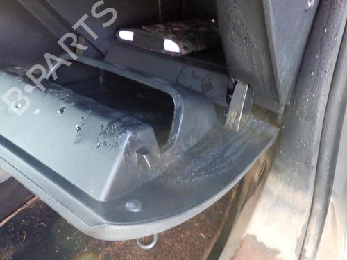 glove-box-ds-ds-3-ds-3-crossback-ur_-uc_-uj_-2018-24245916 main image