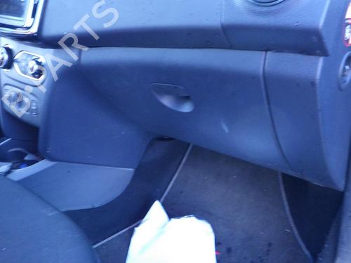 Used Glove box DACIA SANDERO II 1.0 TCe 100 (B8ML) (101 hp) 24652922