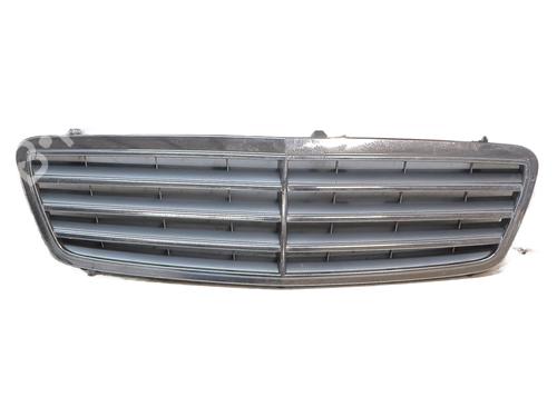 Used Grille Grille MERCEDES-BENZ C-CLASS (W203) C 200 CDI (203.007) (122 hp) 33564415 33564415