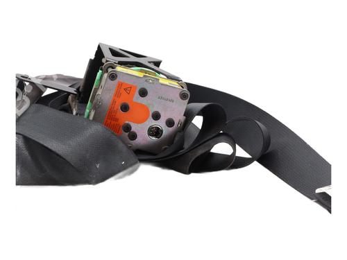 Used Front left seatbelt Front left seatbelt TOYOTA YARIS (_P9_) 1.3 VVT-i (SCP90_, SCP90R) (87 hp) 33311124 33311124