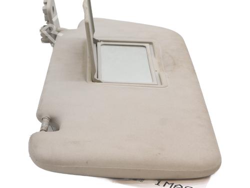 Used Right sun visor Right sun visor 37023074 37023074