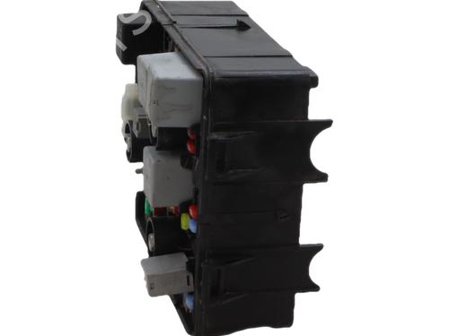 Fuse box OPEL ADAM (M13) 1.4 | BP40199832E1 - Image 4