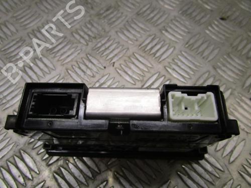 display-monitor-volvo-c30-533-2006-2007-2008-2009-2010-2011-2012-2013-24252132 main image