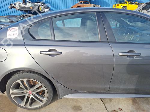 Puerta trasera derecha JAGUAR XE (X760) 2.0 D (180 hp) 31019743