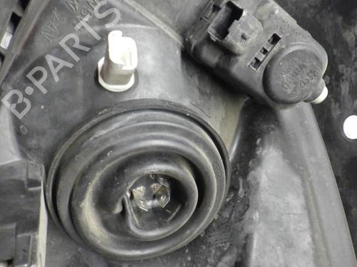 Right headlight CITROËN XSARA PICASSO (N68) 2.0 HDi | BP24246520C29 