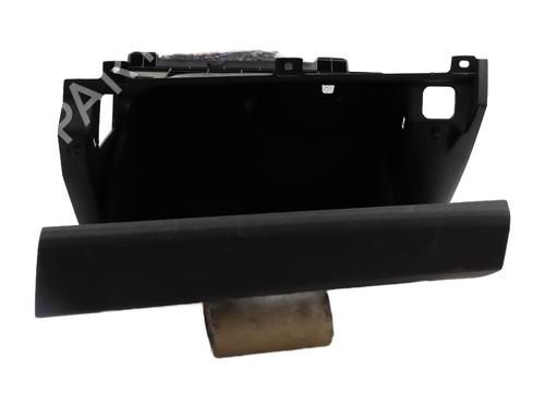 Used Glove box PEUGEOT 3008 II SUV (MC_, MR_, MJ_, M4_) 1.6 THP 165 (M45GYW, M45GZW, M45GYV) (165 hp) 29756261