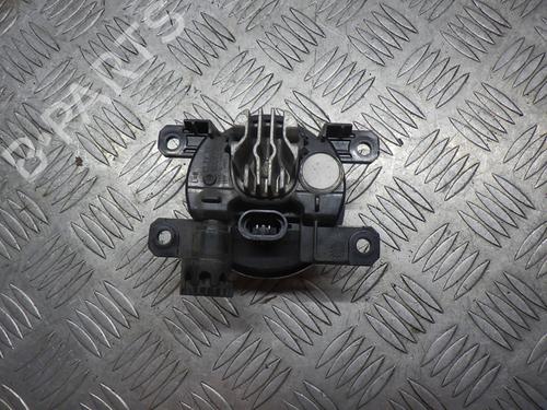 Used Right front fog light Right front fog light PEUGEOT 3008 II SUV (MC_, MR_, MJ_, M4_) 1.2 THP/ PureTech 130 (MRHNSM, MRHNSU, MRHNSJ, MRHNYW,... (131 hp) 24246163 24246163