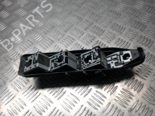 lamp-holder-renault-scenic-ii-jm01_-2003-2004-2005-2006-2007-2008-2009-2010-24247747 main image