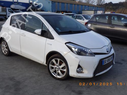 Brugte TOYOTA YARIS (_P13_) 1.5 Hybrid (NHP130_, NHP130) (101 hp) 4245958