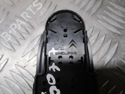 Used Left front window switch Left front window switch 24251719 24251719