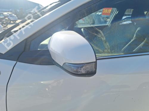 left-mirror-toyota-c-hr-_x1_-2016-31051850 main image