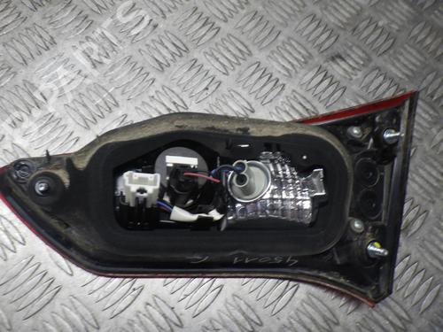 Used Left tailgate light Left tailgate light TOYOTA YARIS (_P13_) 1.5 Hybrid (NHP130_, NHP130) (101 hp) 24250637 24250637