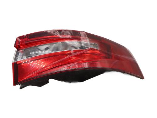 Used Right taillight SKODA SUPERB III (3V3) 1.6 TDI (120 hp) 30303757
