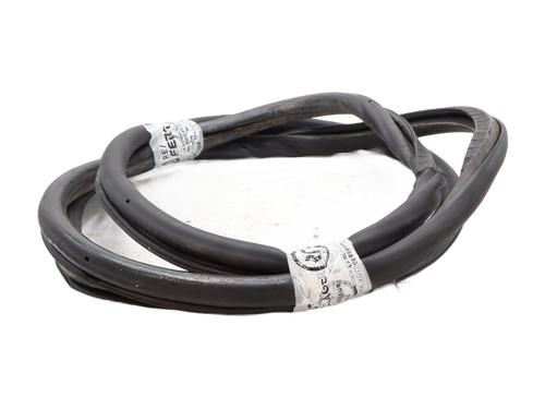 Used Rubber door seal Rubber door seal VW TOURAN (1T3) 1.6 TDI (105 hp) 33718907 33718907