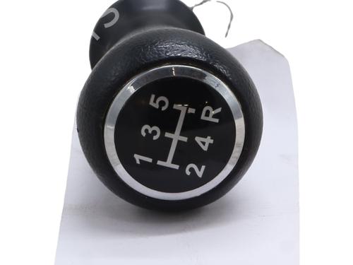 shift-knob-peugeot-207-wa_-wc_-2006-2007-2008-2009-2010-2011-2012-2013-2014-2015-37715702 main image