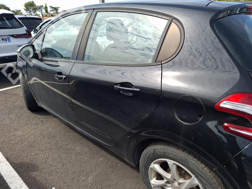 Used Left front door PEUGEOT 208 I (CA_, CC_) 1.2 VTI 82 (82 hp) 28706983