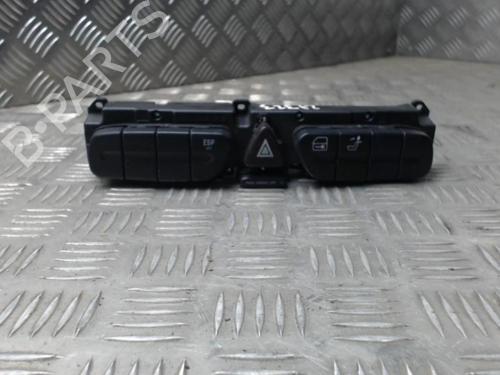 Used Warning switch Warning switch MERCEDES-BENZ CLK (C209) CLK 270 CDI (209.316) (170 hp) 24252260 24252260