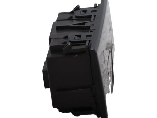 warning-switch-vw-golf-viii-cd1-da1-2019-37740184 main image