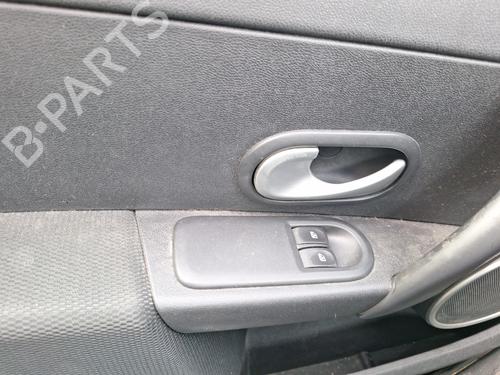 Used Left front window switch Left front window switch RENAULT CLIO III (BR0/1, CR0/1) 1.6 16V GT (BR10, CR10) (128 hp) 29372049 29372049