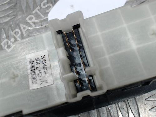 Used Left front window switch Left front window switch RENAULT KOLEOS I (HY_) 2.0 dCi (HY0K) (150 hp) 24249579 24249579