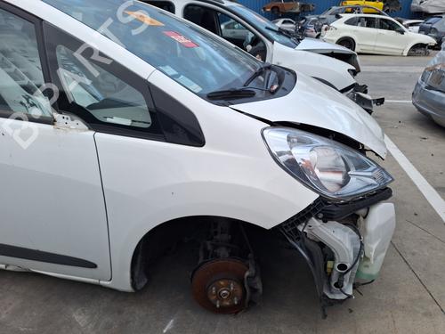 Used Right front fenders HONDA JAZZ III (GE_, GG_, GP_, ZA_) 1.3 HYBRID (GP1) (102 hp) 31707522