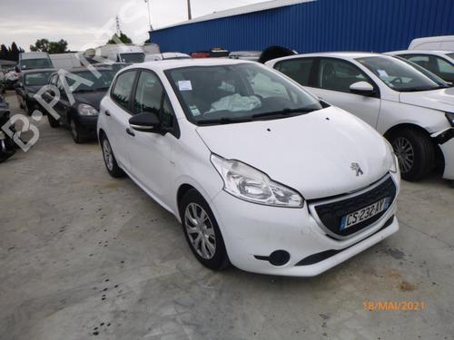 Interior roof light PEUGEOT 208 I (CA_, CC_) 1.4 HDi | BP24247234I8
