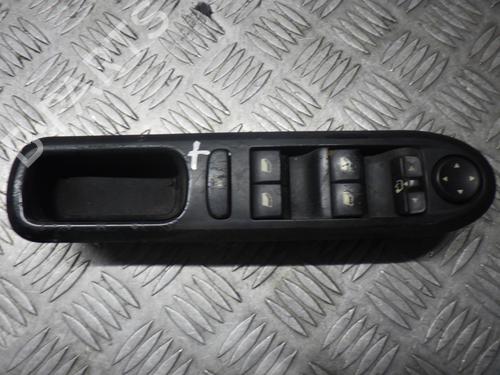 Used Left front window switch PEUGEOT 407 (6D_) 2.0 HDi 135 (6DRHRH, 6DRHRE, 6DRHRG, 6DRHRJ) (136 hp) 24248458