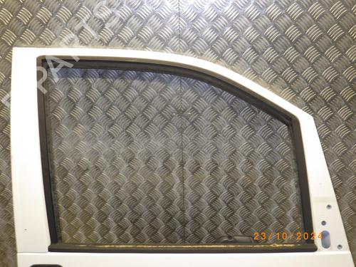Used Right front door Right front door 25039830 25039830