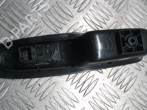Used Left rear window switch Left rear window switch CITROËN C4 II (NC_) 1.6 HDi 90 (92 hp) 25033225 25033225