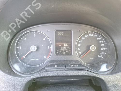 Used Instrument cluster VW POLO V (6R1, 6C1) 1.2 TDI (75 hp) 29057851
