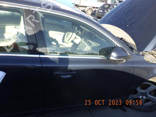Used Right front door Right front door VOLVO V70 III (135) D3 (136 hp) 24245350 24245350