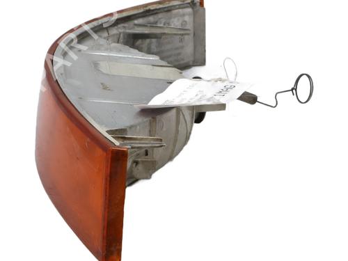 Used Right front indicator Right front indicator RENAULT MASTER II Van (FD) 2.5 dCi 100 (FD0U, FD0V, FD3U, FD3V, FD8U, FD8V) (99 hp) 33301340 33301340