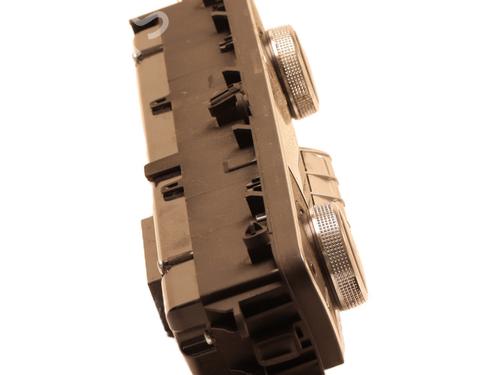 climate-control-audi-a4-b9-avant-8w5-8wd-2015-37739775 main image