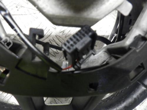 Used Steering wheel Steering wheel RENAULT CLIO V (B7_) 1.0 SCe 65 (B7MG) (67 hp) 24251018 24251018