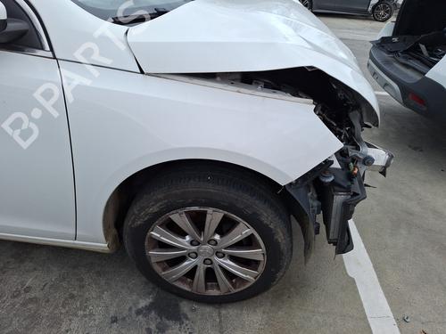 Used Right front fenders PEUGEOT 308 SW II (LC_, LJ_, LR_, LX_, L4_) 1.2 THP 110 (110 hp) 31696581