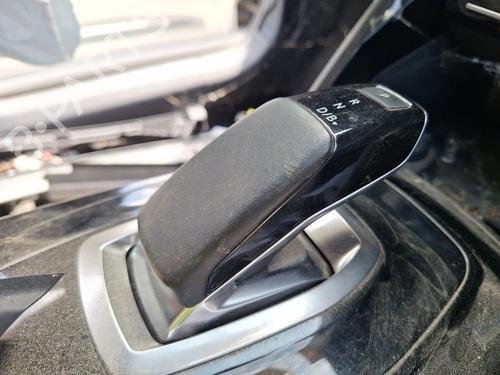Used Shift knob Shift knob PEUGEOT 208 II (UB_, UP_, UW_, UJ_) e-208 (136 hp) 29372033 29372033