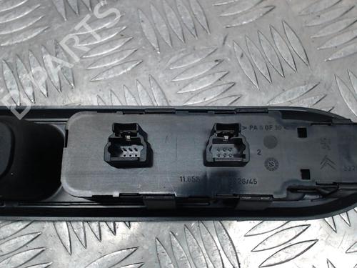 Used Left front window switch Left front window switch PEUGEOT 407 (6D_) 2.0 HDi (6DRHRH) (140 hp) 24252010 24252010