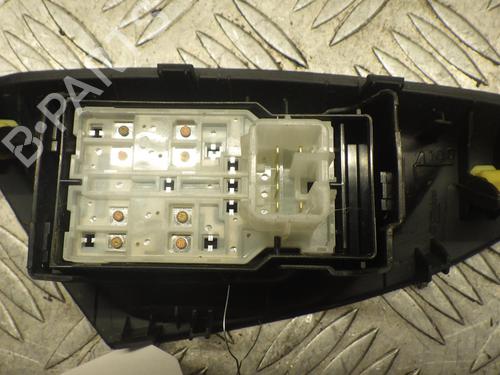 Left front window switch PEUGEOT 108 1.0 VTi | BP24246380I27 