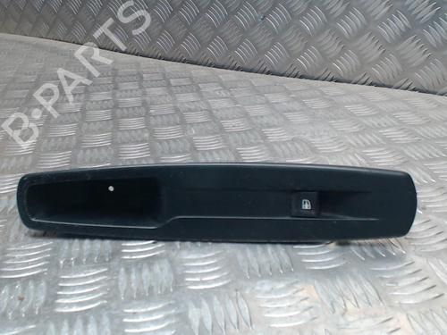 Used Right front window switch RENAULT SCÉNIC III (JZ0/1_) 1.9 dCi (JZ0J, JZ1J, JZ1K, JZ1S) (131 hp) 24252678