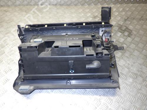 Used Glove box Glove box VW GOLF VI (5K1) 1.6 TDI (105 hp) 24244952 24244952