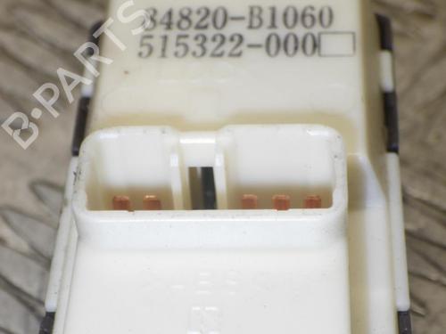 switch-daihatsu-materia-m4_-2006-24245106 main image