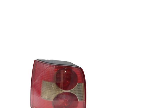 Farolim esquerdo VW PASSAT B5.5 Variant (3B6) 1.9 TDI (130 hp) 30676581