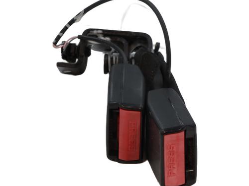 seat-buckle-renault-megane-iii-grandtour-kz01-2008-2009-2010-2011-2012-2013-2014-2015-2016-32210376 main image