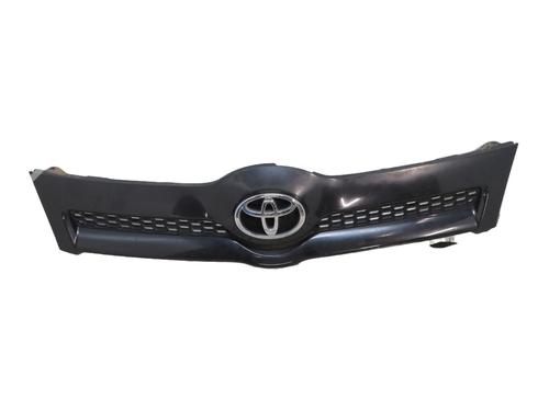 Used Grille Grille TOYOTA COROLLA Verso (ZER_, ZZE12_, R1_) 2.2 D-4D (AUR10_, AUR10R) (136 hp) 30482894 30482894