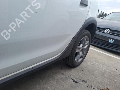 Used Rear left wheel arch trim Rear left wheel arch trim 32689435 32689435