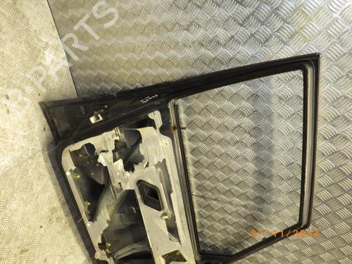 Used Left front door Left front door 25050554 25050554
