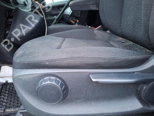 left-front-seat-mercedes-benz-vito-van-w447-2014-31062599 main image