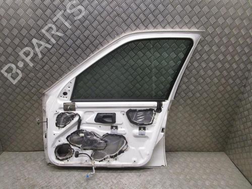 Used Right front door Right front door 24252587 24252587