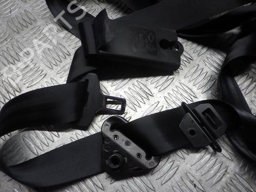 front-right-seatbelt-renault-zoe-bfm_-2012-24248729 main image